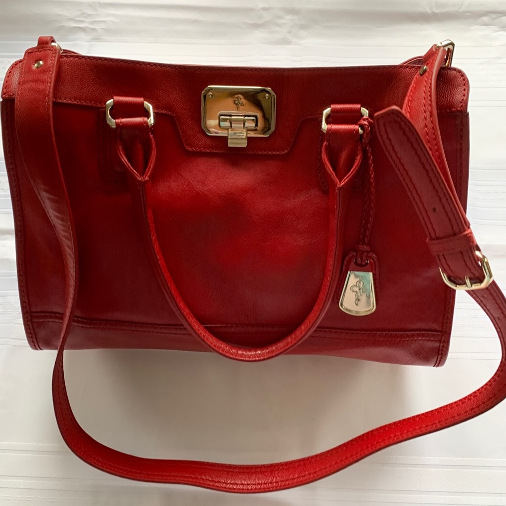 Smooth leather bag in excellent condition.
